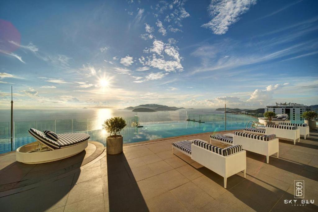 Oceandream Panorama Luxury Suites Нячанг Экстерьер фото