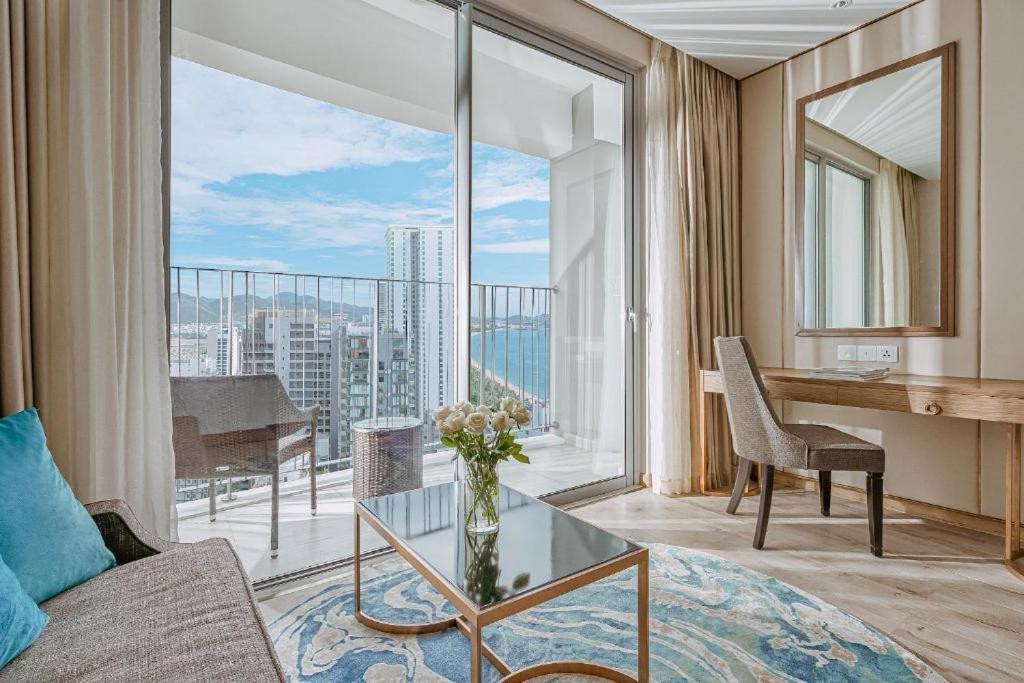 Oceandream Panorama Luxury Suites Нячанг Экстерьер фото