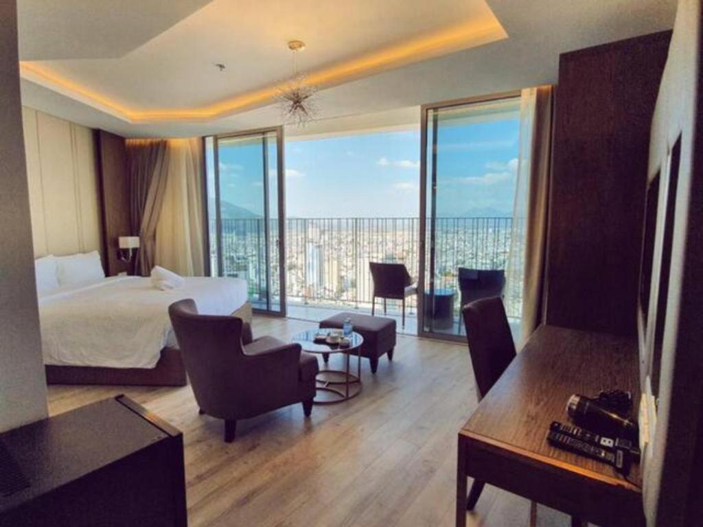 Oceandream Panorama Luxury Suites Нячанг Экстерьер фото